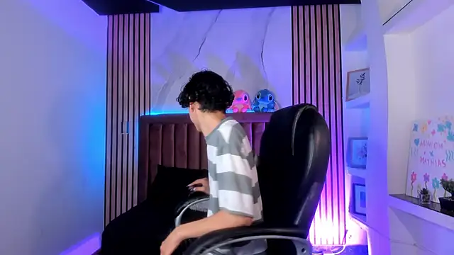 SthepanodiMonaco online show from April 2026 03:21:01 AM