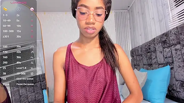 Brizza H033 online show from April 2026 10:01:02 PM