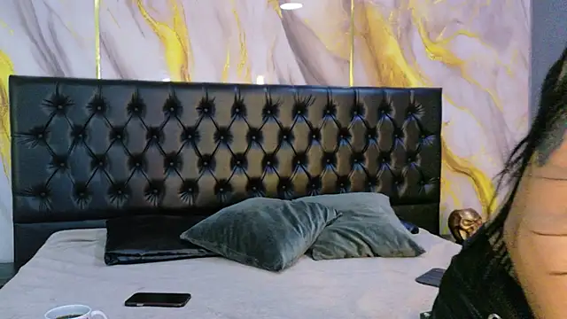 MilaDeRoux online show from March 2026 04:06:01 AM