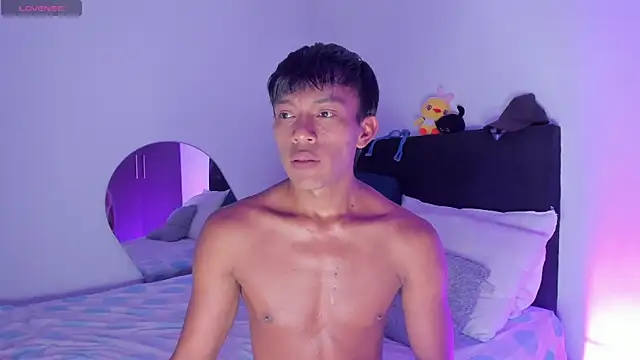 santinaughty online show from April 2026 03:04:01 AM