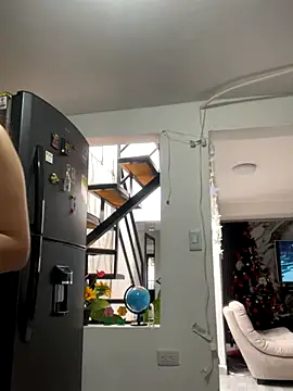 kayla lumin online show from December 2025 03:51:01 PM