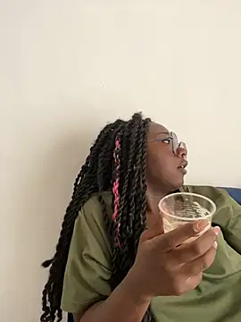 Snapshot of ZahhyGrey chatting on February 2026 07:15:01 PM ZahhyGrey online show from February 2026 07:15:01 PM