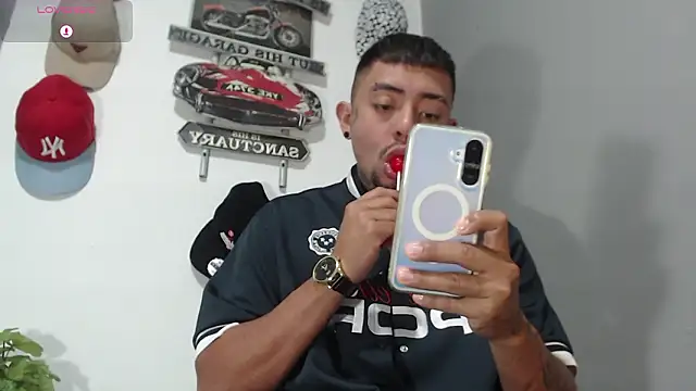 Snapshot of BASTIAN_NICOLAS_ chatting on February 2026 09:33:02 PM BASTIAN NICOLAS online show from February 2026 09:33:02 PM