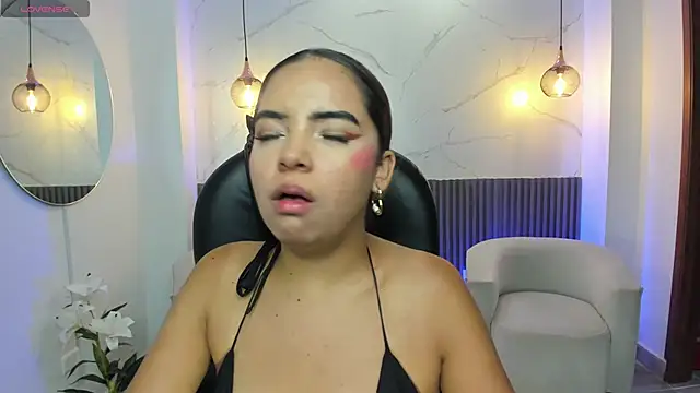 alana martiins online show from April 2026 08:57:02 PM