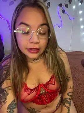 Lindalatina2001 online show from April 2026 02:27:02 AM