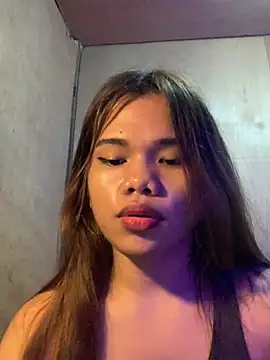 Yourtransalexa25 online show from March 2026 05:43:01 PM
