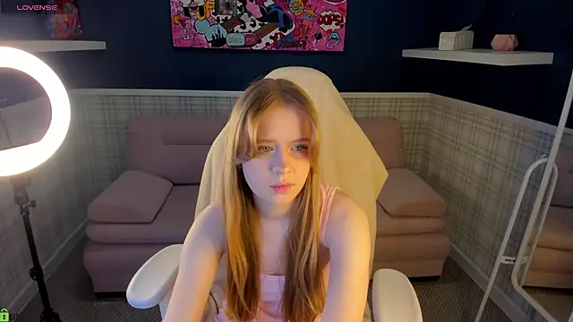 Victori Fox online show from April 2026 11:43:02 PM