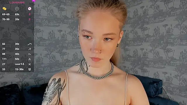 Snapshot of MaireLanda chatting on June 2026 04:11:02 AM MaireLanda online show from June 2026 04:11:02 AM
