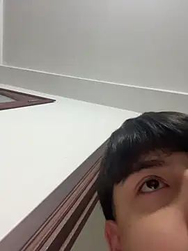 Lander Cruz online show from April 2026 04:23:01 PM