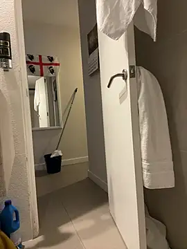 andresbale online show from February 2026 04:18:02 AM