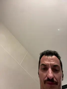 andresbale online show from March 2026 10:04:02 PM