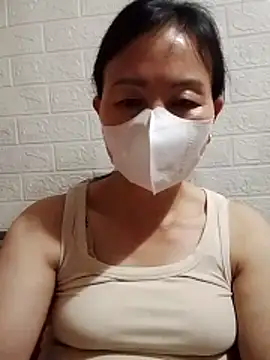 Lili-123k online show from April 2026 02:07:01 PM