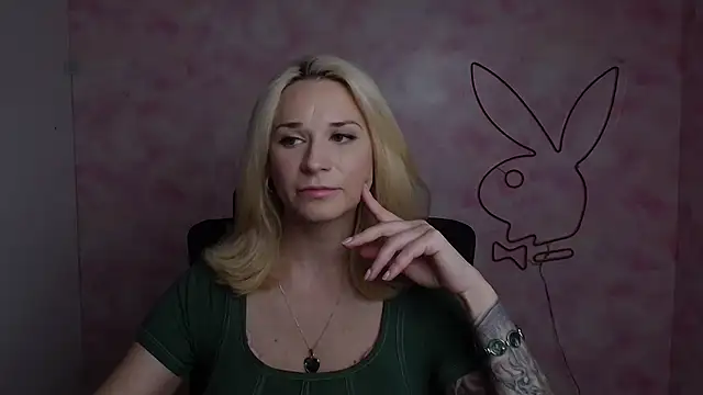 Melodie Aster online show from May 2026 11:28:01 AM
