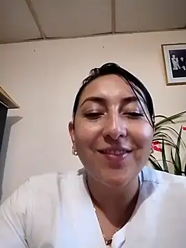 Valeria montana  online show from February 2026 11:11:02 PM