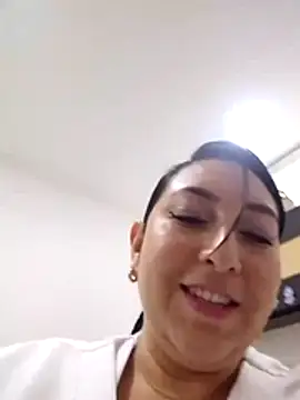 Valeria montana  online show from February 2026 12:48:02 PM