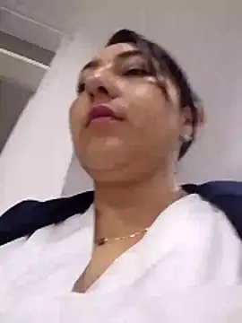 Valeria montana  online show from March 2026 12:00:01 PM