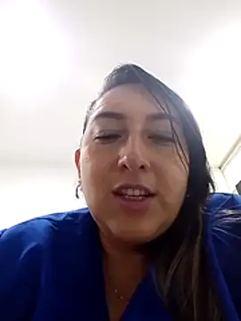 Valeria montana  online show from March 2026 01:00:01 PM