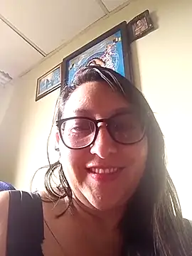 Valeria montana  online show from April 2026 03:22:02 PM