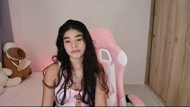 phia carter online show from May 2026 01:11:02 AM