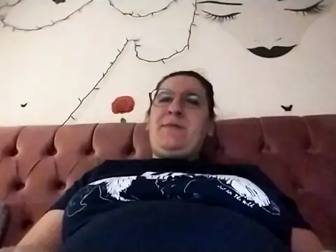 Dana92va online show from February 2026 06:37:01 PM