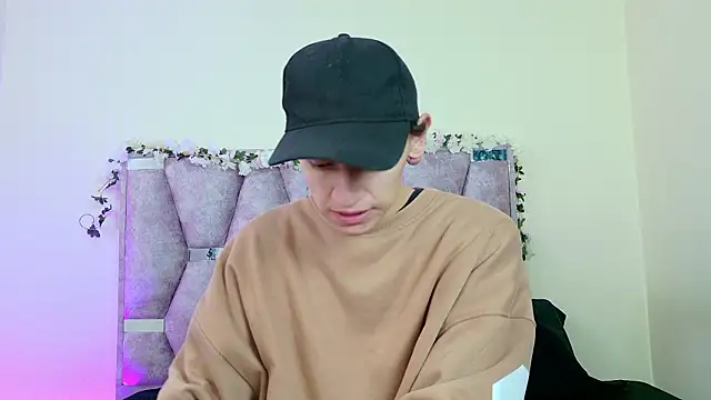 iris and damian online show from March 2026 10:32:01 AM