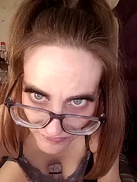 snowbird1117 online show from March 2026 05:44:01 AM