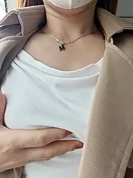 Baby-Linh online show from March 2026 05:24:01 AM