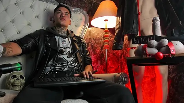 AlecBanne online show from April 2026 02:51:02 AM