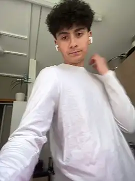 hungspanishtwink online show from April 2026 02:43:01 PM