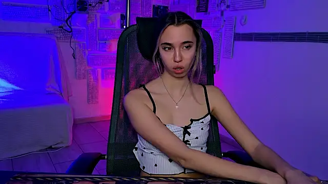 KimPorins online show from March 2026 09:43:02 PM