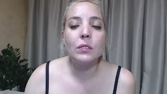 Snapshot of sweetpussy chatting on June 2026 03:39:02 PM sweetpussy online show from June 2026 03:39:02 PM