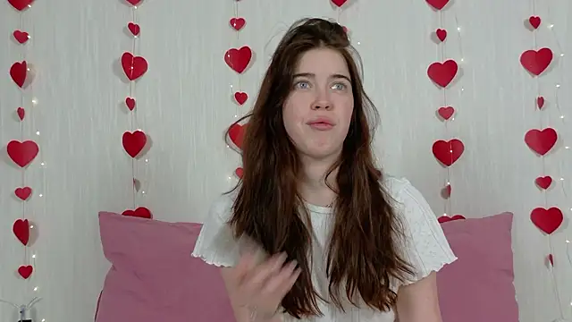 Snapshot of Kimberlybondd chatting on February 2026 07:32:02 PM Kimberlybondd online show from February 2026 07:32:02 PM