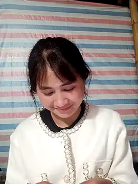 Him MountainGirl online show from February 2026 01:07:02 PM