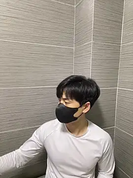 kimze7 online show from March 2026 02:57:02 PM