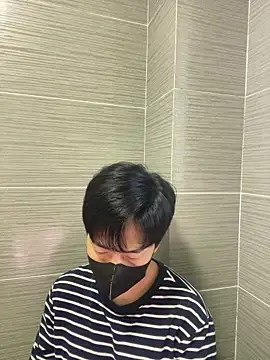 kimze7 online show from April 2026 10:59:01 PM