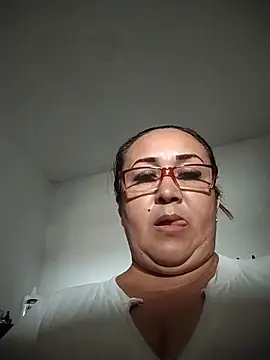 Nini Love  online show from April 2026 11:49:01 PM