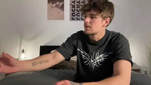 KiraSkys online show from March 2026 11:08:01 PM