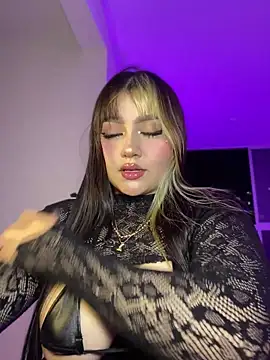 Snapshot of Daniela_ruizz chatting on June 2026 02:12:01 AM Daniela ruizz online show from June 2026 02:12:01 AM