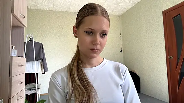 ZaidaSchwarten online show from March 2026 11:57:01 AM