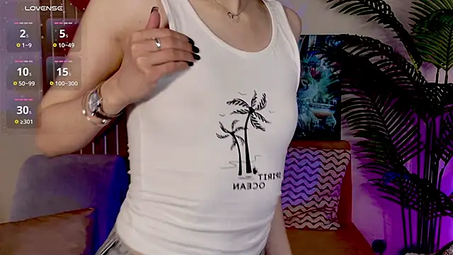 MaxinCarroll online show from April 2026 10:43:02 AM