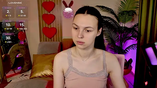 MaxinCarroll online show from April 2026 10:28:01 AM