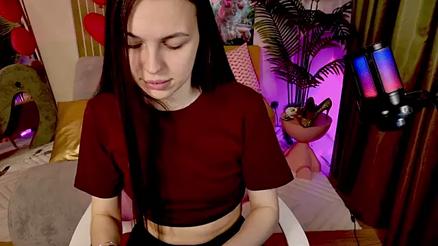 MaxinCarroll online show from April 2026 12:29:02 PM