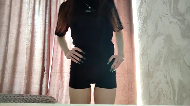 Qwami Amie online show from March 2026 06:21:01 AM