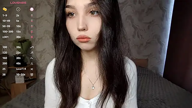 Qwami Amie online show from April 2026 09:26:01 AM