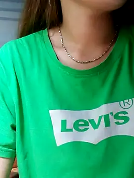 yana-zz online show from April 2026 03:35:02 PM