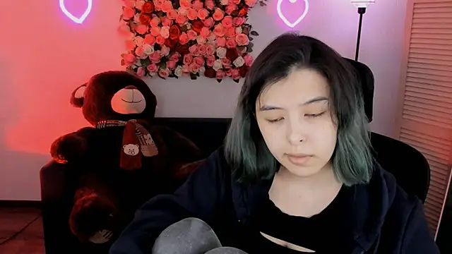 SirenMystiq online show from April 2026 07:27:01 PM