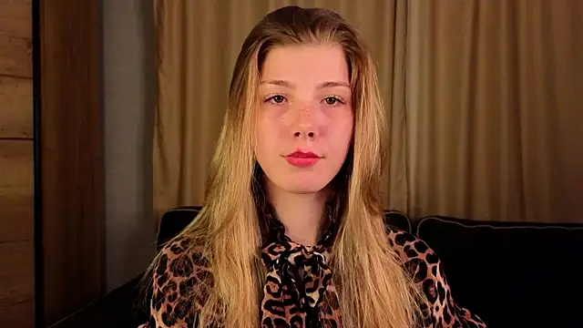 Snapshot of LumiaSolstice chatting on March 2026 05:49:01 PM LumiaSolstice online show from March 2026 05:49:01 PM