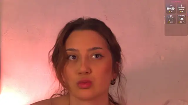 LucieBliss online show from June 2026 03:40:01 PM
