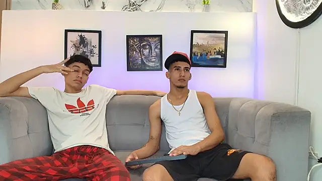 HORNY PRETTY online show from April 2026 07:17:02 PM