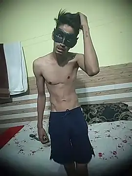 xoupleaura online show from April 2026 07:52:01 AM